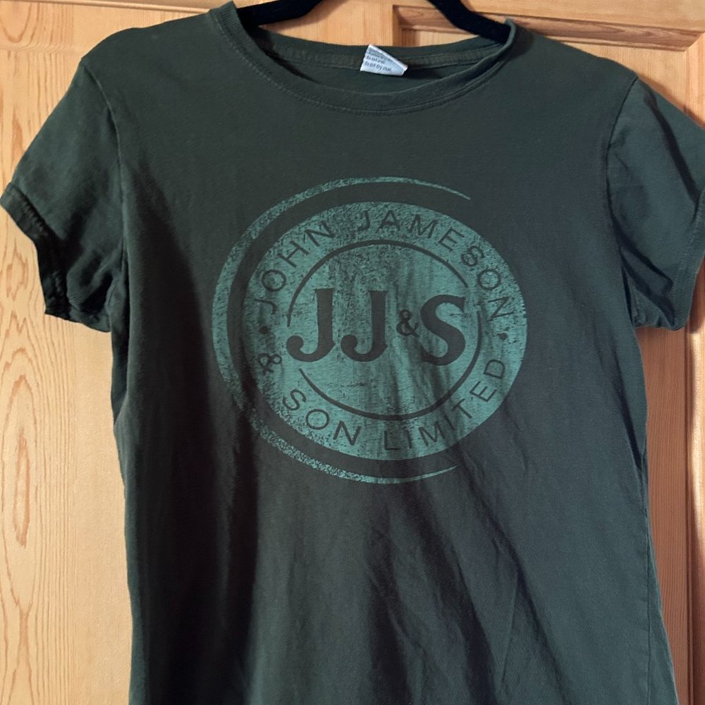 John Jameson & Son Limited Irish Whiskey green shirt Size S